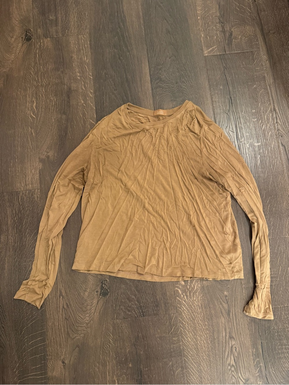 nuuds Women's Long-Sleeve Crewneck Top in Tan